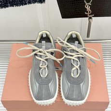 Miu Miu/缪缪26WF新品拼色增高方头休闲德训鞋运动鞋春夏穿搭封神款秀场同款现已正式上线闭眼入手绝 Miu Miu/缪缪26WF新品拼色增高方头休闲德训鞋运动鞋春夏穿搭封神款秀场同款现已正式上线闭眼入手绝