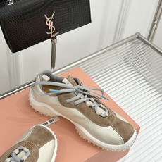Miu Miu/缪缪26WF新品拼色增高方头休闲德训鞋运动鞋春夏穿搭封神款秀场同款现已正式上线闭眼入手绝 Miu Miu/缪缪26WF新品拼色增高方头休闲德训鞋运动鞋春夏穿搭封神款秀场同款现已正式上线闭眼入手绝