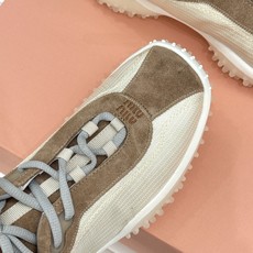 Miu Miu/缪缪26WF新品拼色增高方头休闲德训鞋运动鞋春夏穿搭封神款秀场同款现已正式上线闭眼入手绝 Miu Miu/缪缪26WF新品拼色增高方头休闲德训鞋运动鞋春夏穿搭封神款秀场同款现已正式上线闭眼入手绝