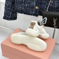 Miu Miu/缪缪26WF新品拼色增高方头休闲德训鞋运动鞋春夏穿搭封神款秀场同款现已正式上线闭眼入手绝 Miu Miu/缪缪26WF新品拼色增高方头休闲德训鞋运动鞋春夏穿搭封神款秀场同款现已正式上线闭眼入手绝