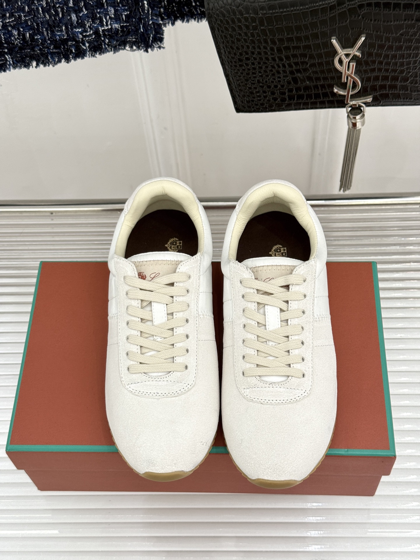 男码＋10Loro Piana/LPWF新品复古休闲运动鞋诺悠翩雅26WF新作复古跑鞋演绎意式格调麂皮拼