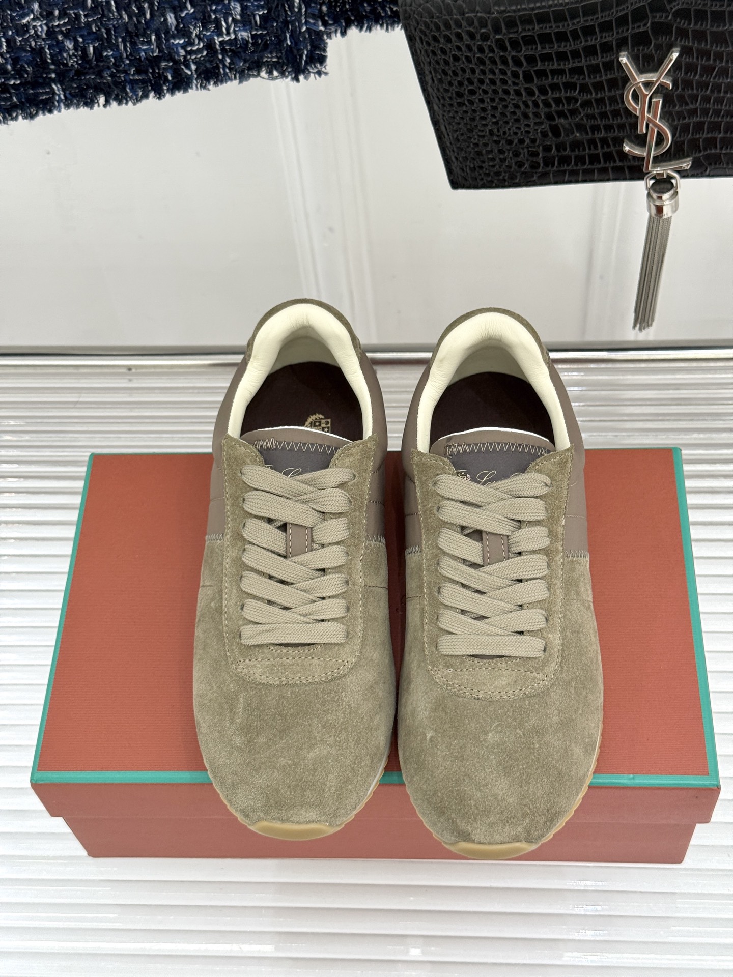 男码＋10Loro Piana/LPWF新品复古休闲运动鞋诺悠翩雅26WF新作复古跑鞋演绎意式格调麂皮拼