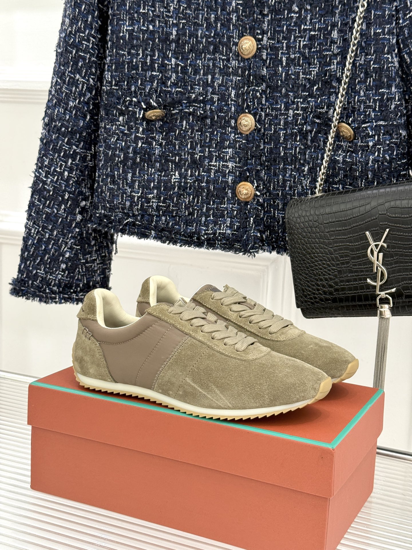 男码＋10Loro Piana/LPWF新品复古休闲运动鞋诺悠翩雅26WF新作复古跑鞋演绎意式格调麂皮拼