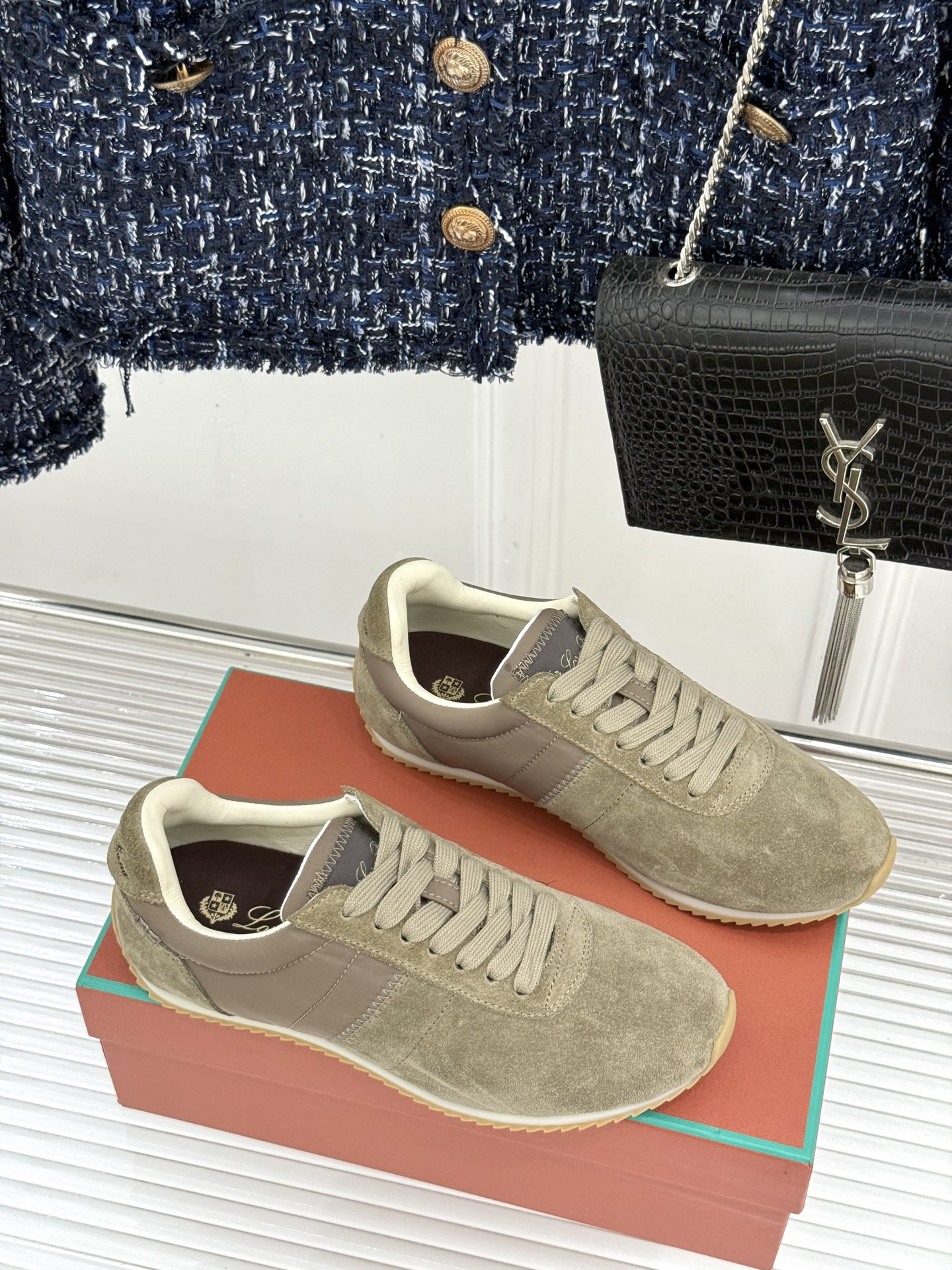 男码＋10Loro Piana/LPWF新品复古休闲运动鞋诺悠翩雅26WF新作复古跑鞋演绎意式格调麂皮拼