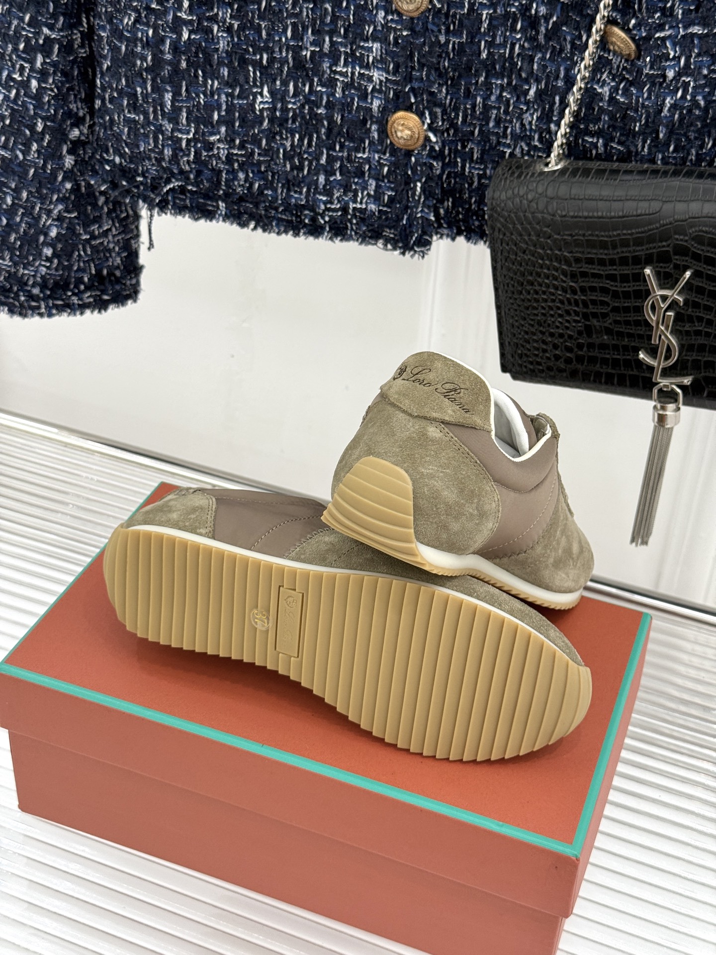 男码＋10Loro Piana/LPWF新品复古休闲运动鞋诺悠翩雅26WF新作复古跑鞋演绎意式格调麂皮拼