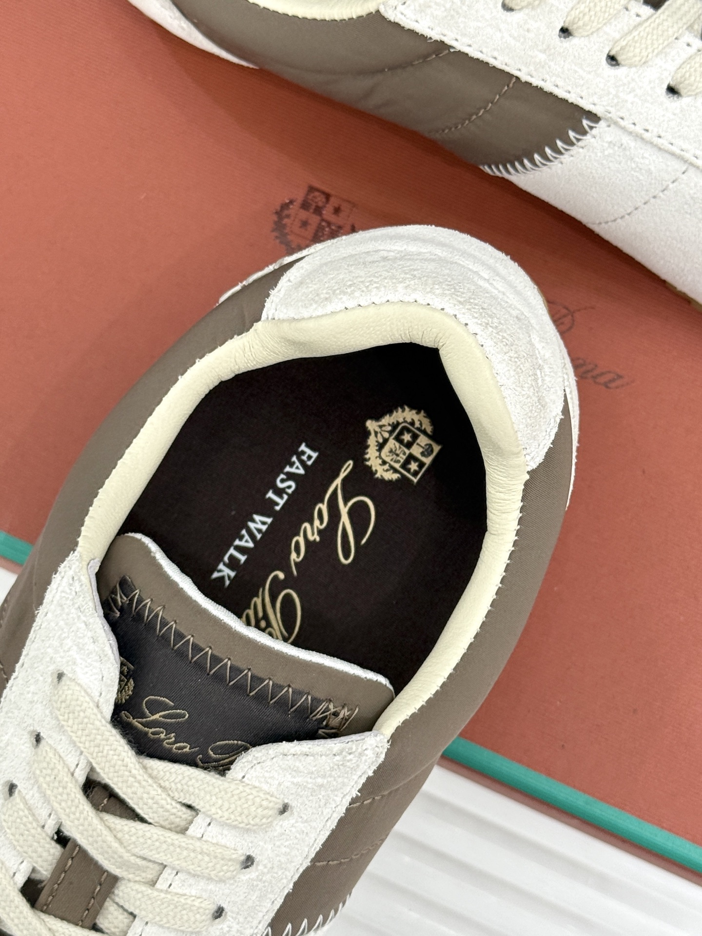 男码＋10Loro Piana/LPWF新品复古休闲运动鞋诺悠翩雅26WF新作复古跑鞋演绎意式格调麂皮拼