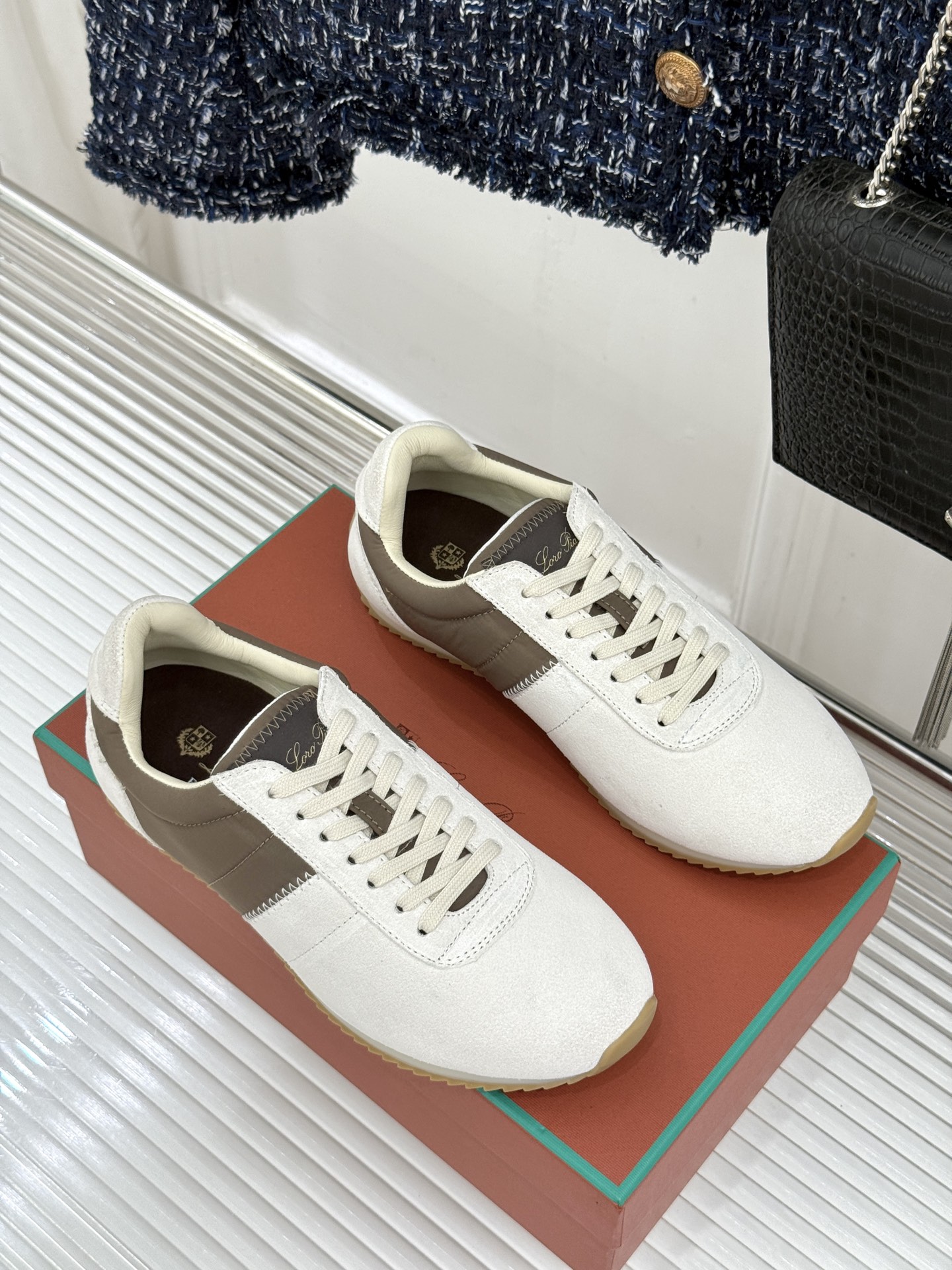 男码＋10Loro Piana/LPWF新品复古休闲运动鞋诺悠翩雅26WF新作复古跑鞋演绎意式格调麂皮拼