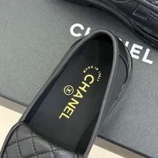 CHANE*|小香经典书包扣 菱格翻盖乐福鞋 经典款永不过时 小香风精髓狠狠拿捏 鞋柜必有它位置 金扣复古感拉满 上脚巨 CHANE*|小香经典书包扣 菱格翻盖乐福鞋 经典款永不过时 小香风精髓狠狠拿捏 鞋柜必有它位置 金扣复古感拉满 上脚巨