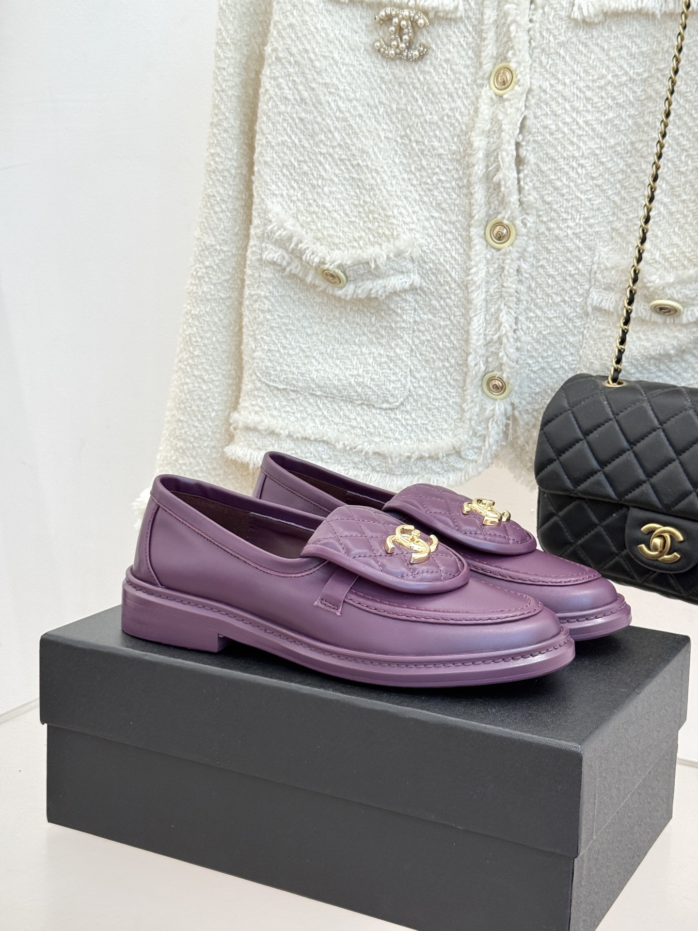 CHANE*|小香经典书包扣 菱格翻盖乐福鞋 经典款永不过时 小香风精髓狠狠拿捏 鞋柜必有它位置 金扣复古感拉满 上脚巨 CHANE*|小香经典书包扣 菱格翻盖乐福鞋 经典款永不过时 小香风精髓狠狠拿捏 鞋柜必有它位置 金扣复古感拉满 上脚巨
