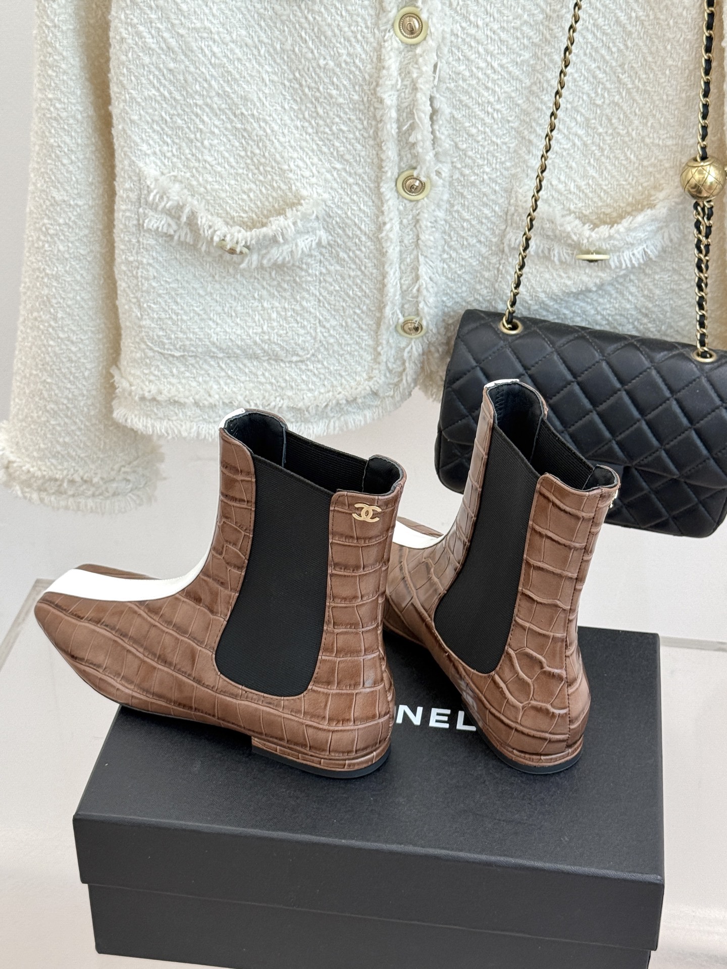 CHANE*|小香26A秋冬新品 鳄鱼纹拼接方头切尔西短靴 秋冬鞋柜C位担当 小众不撞款回头率高 时髦精闭眼入不亏 复古 CHANE*|小香26A秋冬新品 鳄鱼纹拼接方头切尔西短靴 秋冬鞋柜C位担当 小众不撞款回头率高 时髦精闭眼入不亏 复古