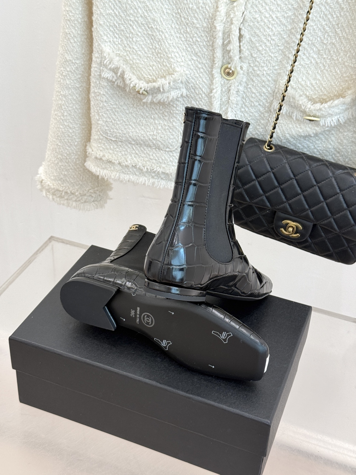 CHANE*|小香26A秋冬新品 鳄鱼纹拼接方头切尔西短靴 秋冬鞋柜C位担当 小众不撞款回头率高 时髦精闭眼入不亏 复古 CHANE*|小香26A秋冬新品 鳄鱼纹拼接方头切尔西短靴 秋冬鞋柜C位担当 小众不撞款回头率高 时髦精闭眼入不亏 复古
