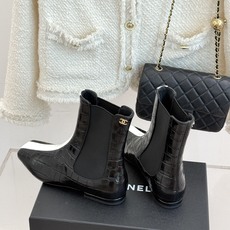 CHANE*|小香26A秋冬新品 鳄鱼纹拼接方头切尔西短靴 秋冬鞋柜C位担当 小众不撞款回头率高 时髦精闭眼入不亏 复古 CHANE*|小香26A秋冬新品 鳄鱼纹拼接方头切尔西短靴 秋冬鞋柜C位担当 小众不撞款回头率高 时髦精闭眼入不亏 复古