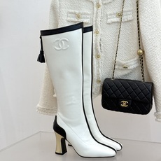 CHANE*|小香26A秋冬新品 双C拼接方头金属跟高跟长靴 秋冬鞋柜必有它位置 时髦精闭眼入不亏 解锁秋冬穿搭万能密码 CHANE*|小香26A秋冬新品 双C拼接方头金属跟高跟长靴 秋冬鞋柜必有它位置 时髦精闭眼入不亏 解锁秋冬穿搭万能密码