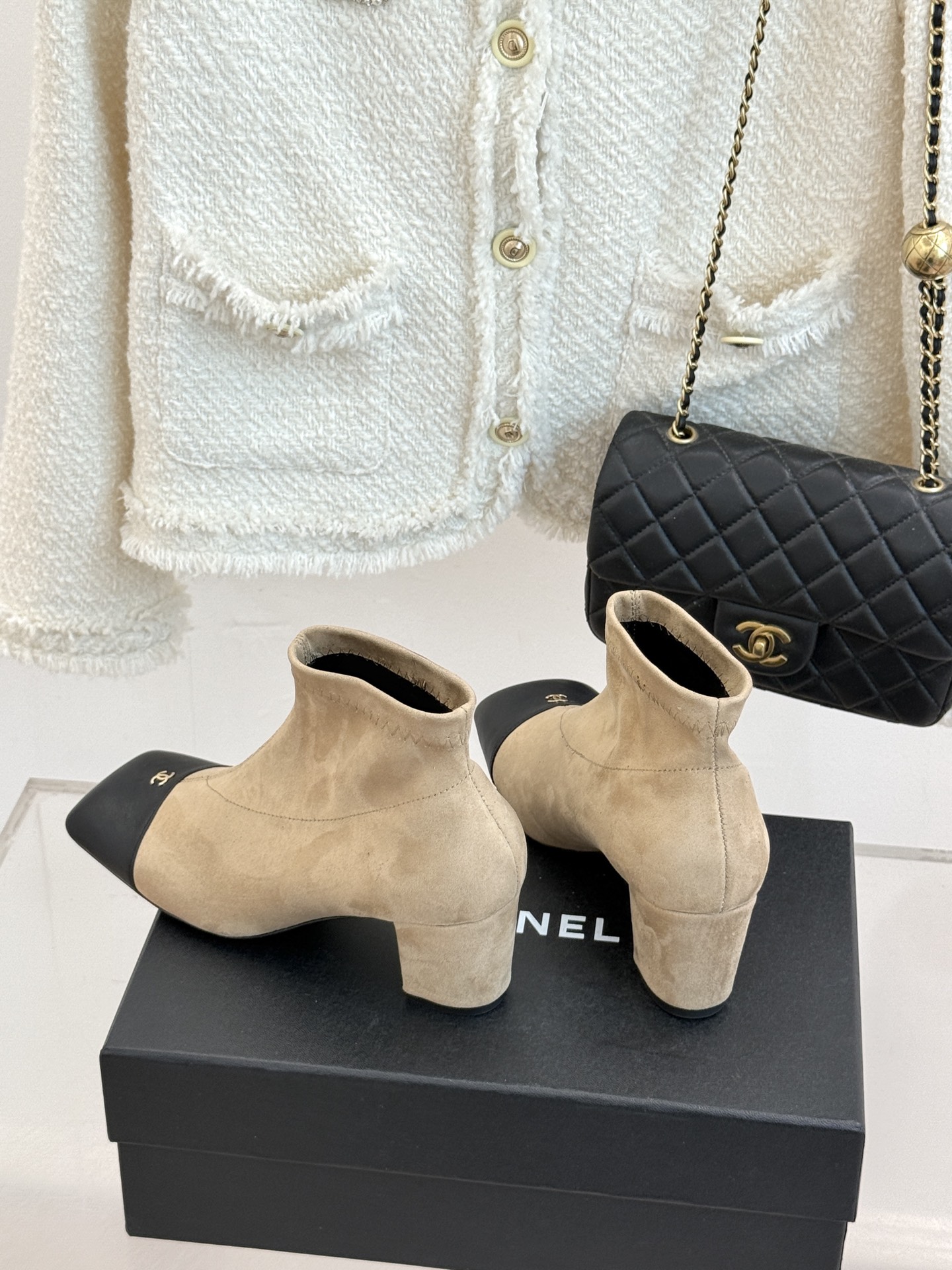 CHANE*｜小香26A新品 双C方头粗跟弹力靴 双C徽标镌刻经典格调 方头剪裁利落大气 粗跟稳妥走路久站也不累 弹力靴