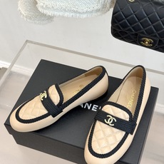 CHANE*|小香26B新品双C 菱格懒人半拖穆勒鞋乐福鞋 经典双C标识精致点睛 一脚蹬懒人超省心 平跟步履轻盈毫无负担 CHANE*|小香26B新品双C 菱格懒人半拖穆勒鞋乐福鞋 经典双C标识精致点睛 一脚蹬懒人超省心 平跟步履轻盈毫无负担