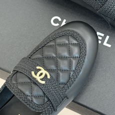 CHANE*|小香26B新品双C 菱格懒人半拖穆勒鞋乐福鞋 经典双C标识精致点睛 一脚蹬懒人超省心 平跟步履轻盈毫无负担 CHANE*|小香26B新品双C 菱格懒人半拖穆勒鞋乐福鞋 经典双C标识精致点睛 一脚蹬懒人超省心 平跟步履轻盈毫无负担