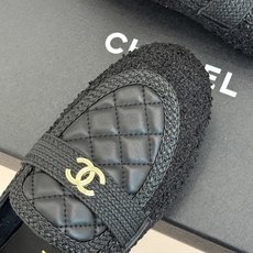 CHANE*|小香26B新品双C 菱格懒人半拖穆勒鞋乐福鞋 经典双C标识精致点睛 一脚蹬懒人超省心 平跟步履轻盈毫无负担 CHANE*|小香26B新品双C 菱格懒人半拖穆勒鞋乐福鞋 经典双C标识精致点睛 一脚蹬懒人超省心 平跟步履轻盈毫无负担
