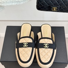 CHANE*|小香26B新品双C 菱格懒人半拖穆勒鞋乐福鞋 经典双C标识精致点睛 一脚蹬懒人超省心 平跟步履轻盈毫无负担 CHANE*|小香26B新品双C 菱格懒人半拖穆勒鞋乐福鞋 经典双C标识精致点睛 一脚蹬懒人超省心 平跟步履轻盈毫无负担