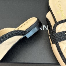 CHANE*|小香26B新品双C 菱格懒人半拖穆勒鞋乐福鞋 经典双C标识精致点睛 一脚蹬懒人超省心 平跟步履轻盈毫无负担 CHANE*|小香26B新品双C 菱格懒人半拖穆勒鞋乐福鞋 经典双C标识精致点睛 一脚蹬懒人超省心 平跟步履轻盈毫无负担