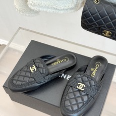 CHANE*|小香26B新品双C 菱格懒人半拖穆勒鞋乐福鞋 经典双C标识精致点睛 一脚蹬懒人超省心 平跟步履轻盈毫无负担 CHANE*|小香26B新品双C 菱格懒人半拖穆勒鞋乐福鞋 经典双C标识精致点睛 一脚蹬懒人超省心 平跟步履轻盈毫无负担