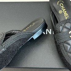 CHANE*|小香26B新品双C 菱格懒人半拖穆勒鞋乐福鞋 经典双C标识精致点睛 一脚蹬懒人超省心 平跟步履轻盈毫无负担 CHANE*|小香26B新品双C 菱格懒人半拖穆勒鞋乐福鞋 经典双C标识精致点睛 一脚蹬懒人超省心 平跟步履轻盈毫无负担