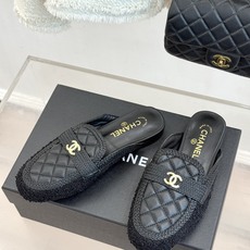 CHANE*|小香26B新品双C 菱格懒人半拖穆勒鞋乐福鞋 经典双C标识精致点睛 一脚蹬懒人超省心 平跟步履轻盈毫无负担 CHANE*|小香26B新品双C 菱格懒人半拖穆勒鞋乐福鞋 经典双C标识精致点睛 一脚蹬懒人超省心 平跟步履轻盈毫无负担