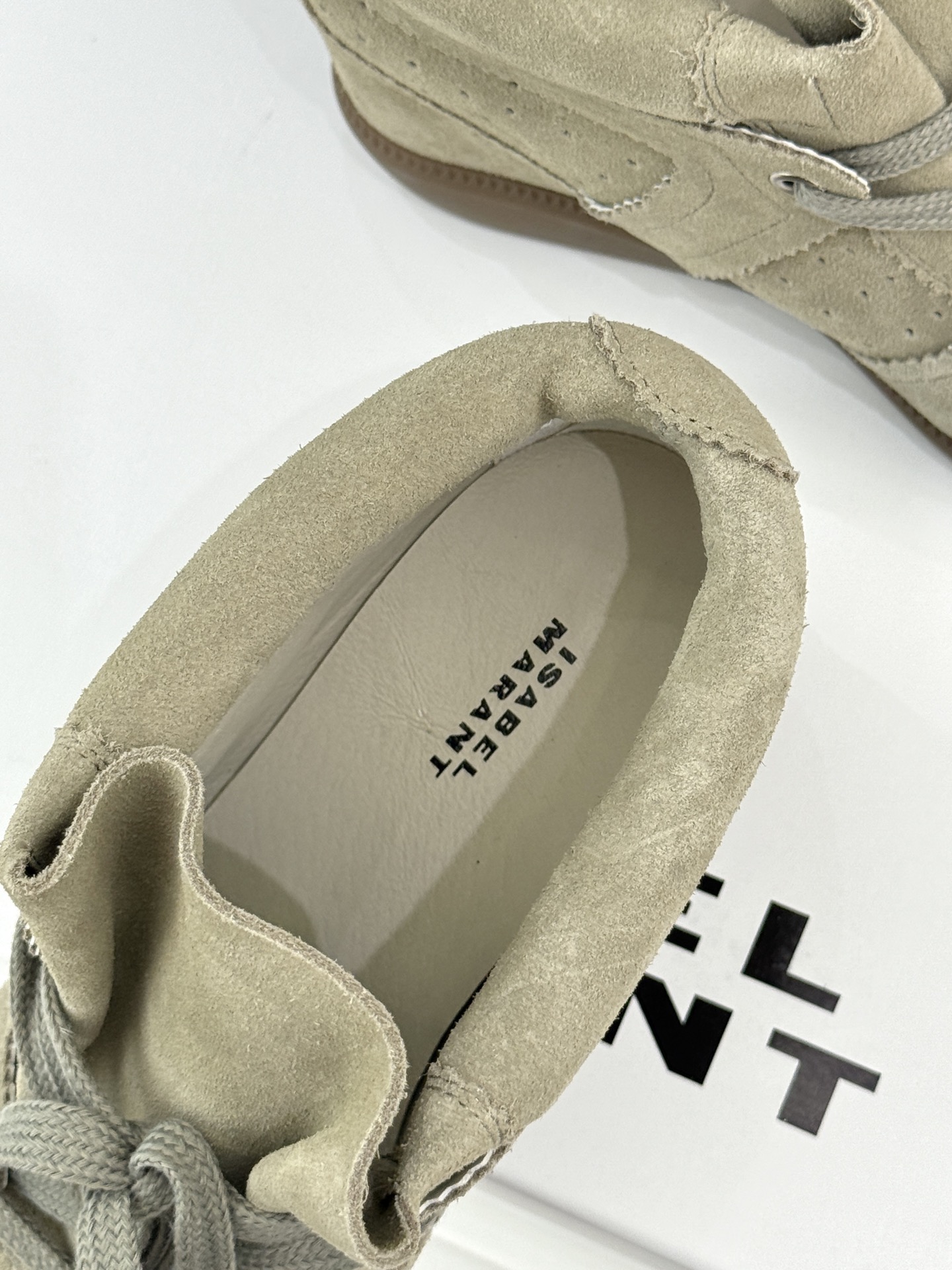 ISABEL MARANT/伊莎贝尔26WF新品 复古内增高高帮运动休闲马丁靴短靴 秋冬鞋柜宝藏短靴 上脚解锁三七分比例 ISABEL MARANT/伊莎贝尔26WF新品 复古内增高高帮运动休闲马丁靴短靴 秋冬鞋柜宝藏短靴 上脚解锁三七分比例