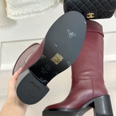 CHANE*|小香26B新品双C 金属皮带扣骑士靴短靴 双C金属皮带扣点睛 牛皮靴身细腻有光泽 上脚秒变直腿精 酷飒糅合 CHANE*|小香26B新品双C 金属皮带扣骑士靴短靴 双C金属皮带扣点睛 牛皮靴身细腻有光泽 上脚秒变直腿精 酷飒糅合