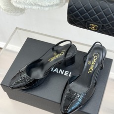 CHANE*|小香经典拼色 鳄鱼纹后空凉鞋 珍稀肌理复刻奢级质感 撞色拼接勾勒复古层次美学 后空剪裁透气衬脚纤细 圆头修 CHANE*|小香经典拼色 鳄鱼纹后空凉鞋 珍稀肌理复刻奢级质感 撞色拼接勾勒复古层次美学 后空剪裁透气衬脚纤细 圆头修