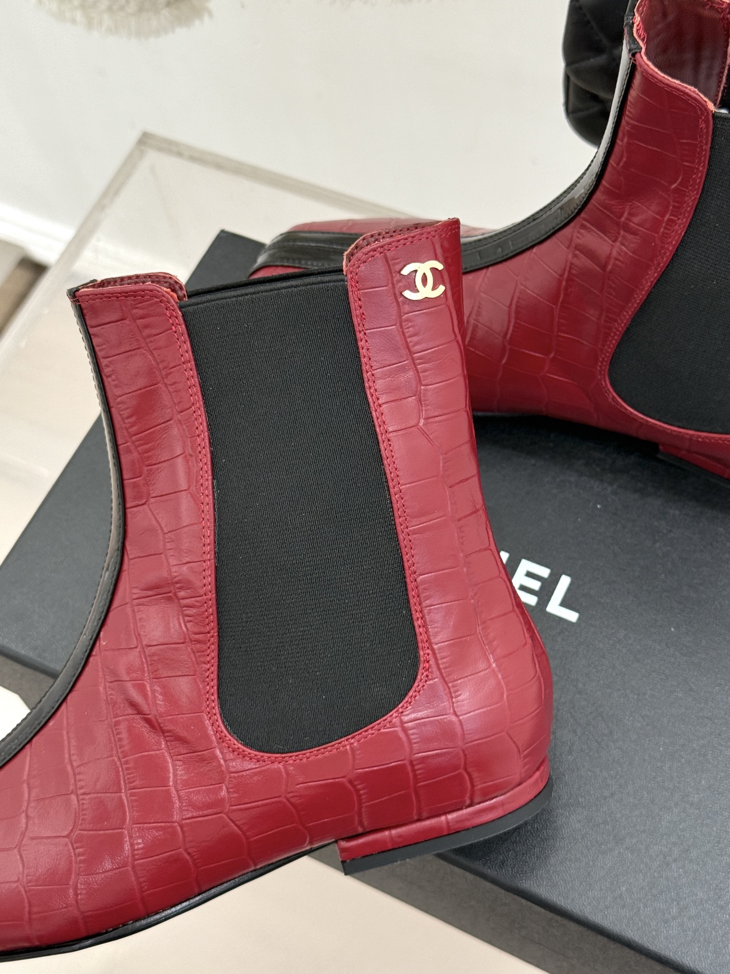 CHANE*｜小香26A秋冬新品 鳄鱼纹拼接方头切尔西短靴 秋冬鞋柜C位担当 小众不撞款回头率高 时髦精闭眼入不亏 复古