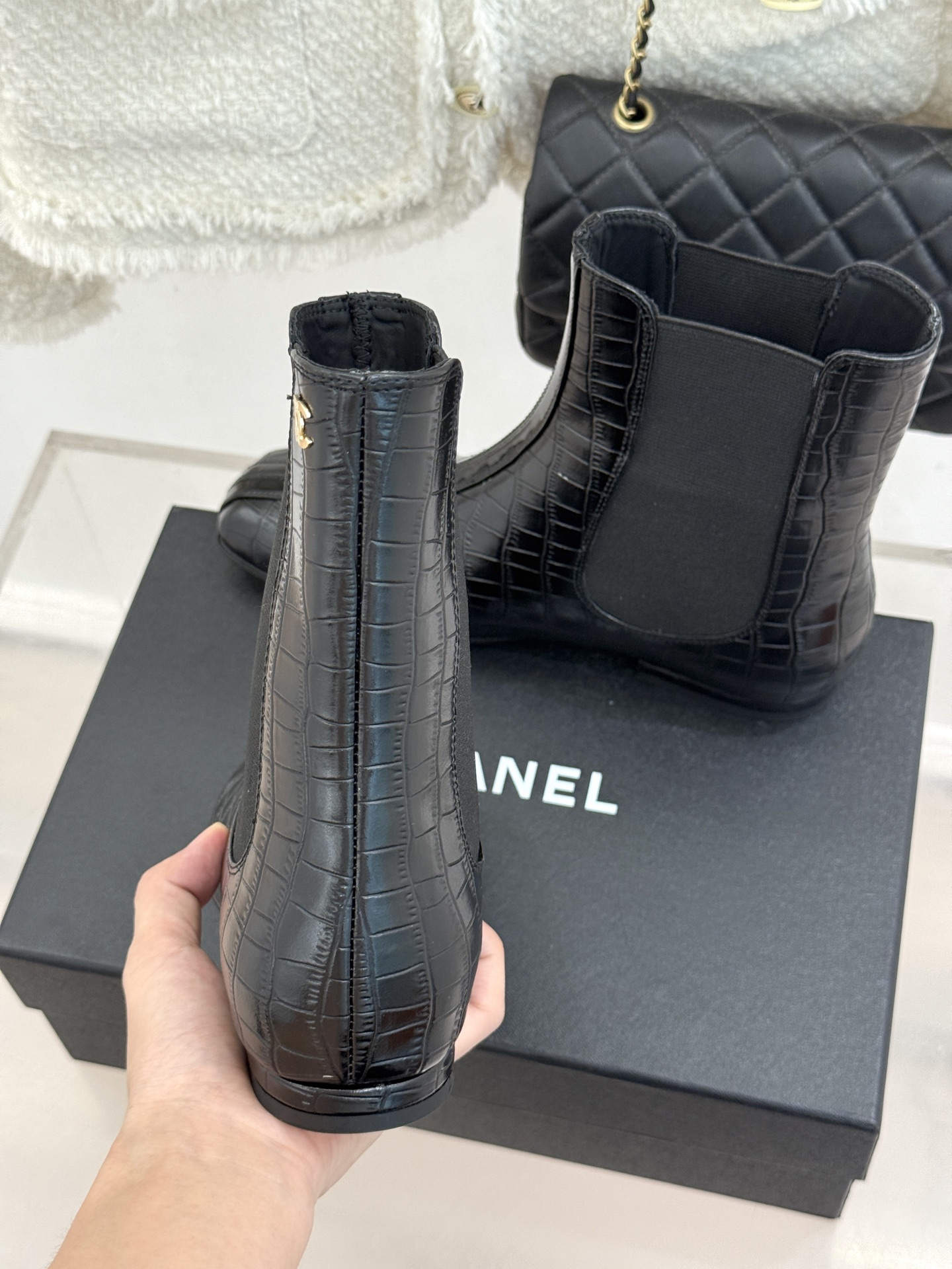 CHANE*|小香26A秋冬新品 鳄鱼纹拼接方头切尔西短靴 秋冬鞋柜C位担当 小众不撞款回头率高 时髦精闭眼入不亏 复古 CHANE*|小香26A秋冬新品 鳄鱼纹拼接方头切尔西短靴 秋冬鞋柜C位担当 小众不撞款回头率高 时髦精闭眼入不亏 复古