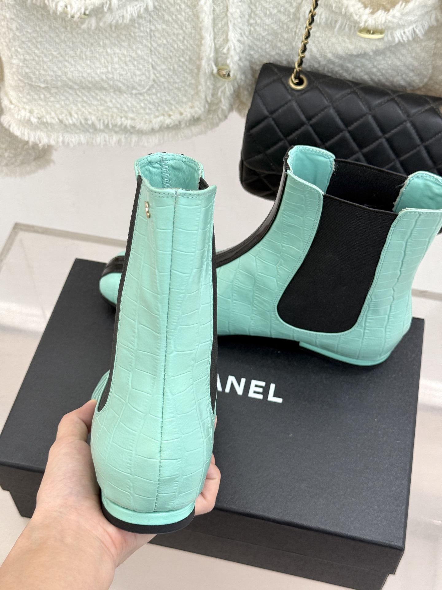 CHANE*|小香26A秋冬新品 鳄鱼纹拼接方头切尔西短靴 秋冬鞋柜C位担当 小众不撞款回头率高 时髦精闭眼入不亏 复古 CHANE*|小香26A秋冬新品 鳄鱼纹拼接方头切尔西短靴 秋冬鞋柜C位担当 小众不撞款回头率高 时髦精闭眼入不亏 复古