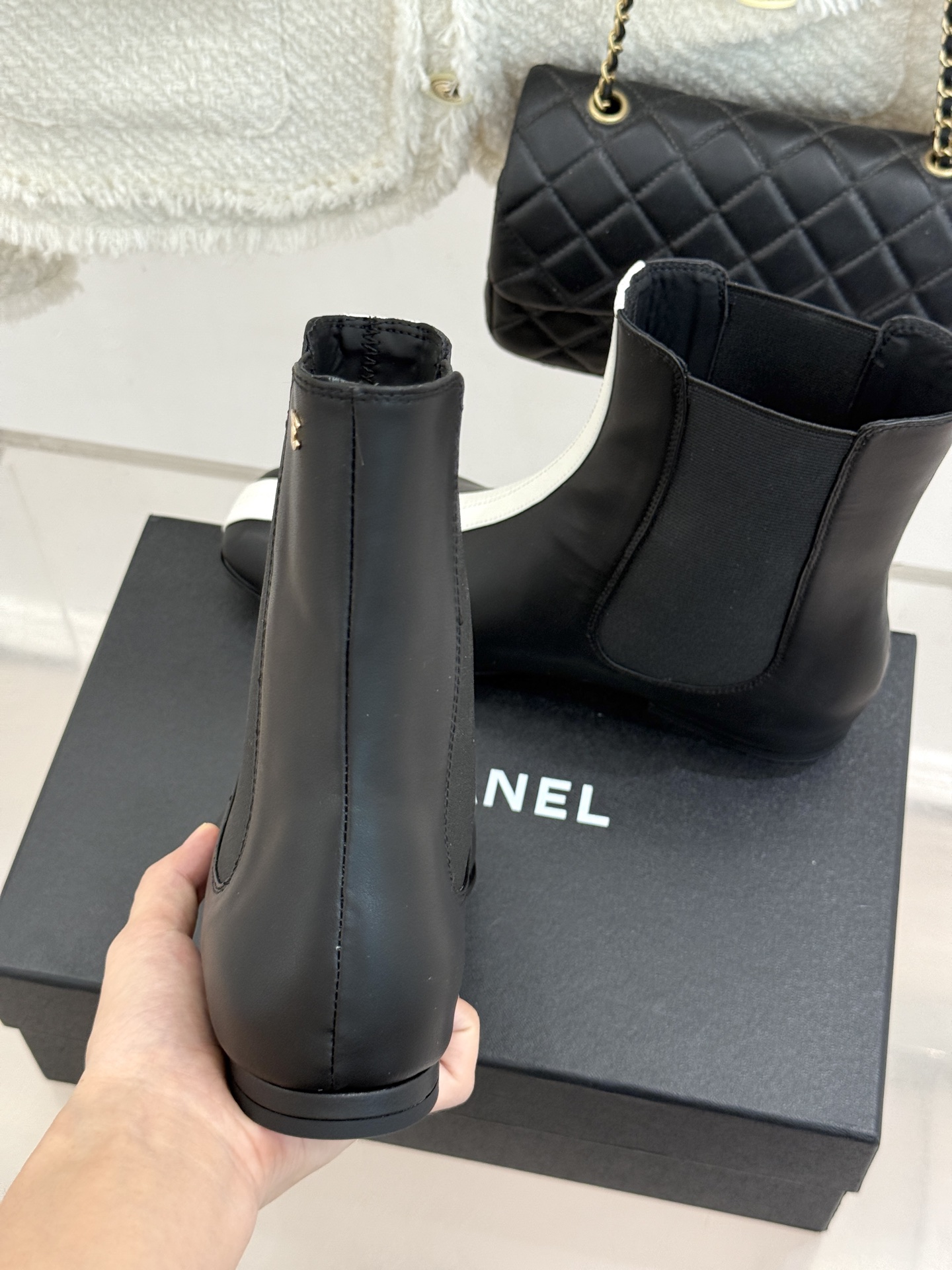 CHANE*｜小香26A秋冬新品 鳄鱼纹拼接方头切尔西短靴 秋冬鞋柜C位担当 小众不撞款回头率高 时髦精闭眼入不亏 复古