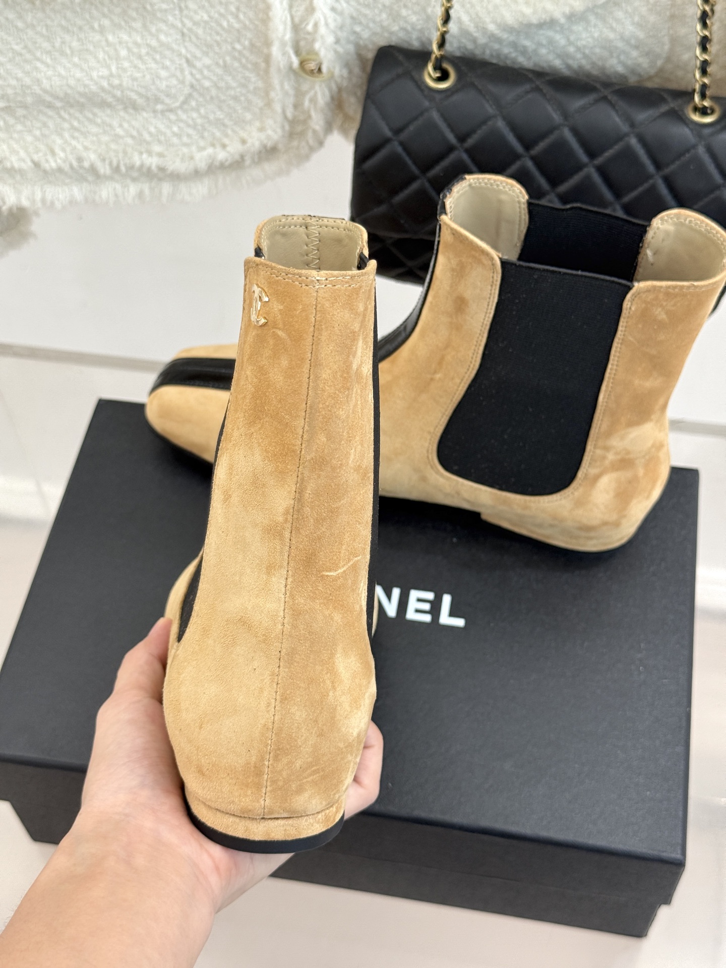CHANE*|小香26A秋冬新品 鳄鱼纹拼接方头切尔西短靴 秋冬鞋柜C位担当 小众不撞款回头率高 时髦精闭眼入不亏 复古 CHANE*|小香26A秋冬新品 鳄鱼纹拼接方头切尔西短靴 秋冬鞋柜C位担当 小众不撞款回头率高 时髦精闭眼入不亏 复古