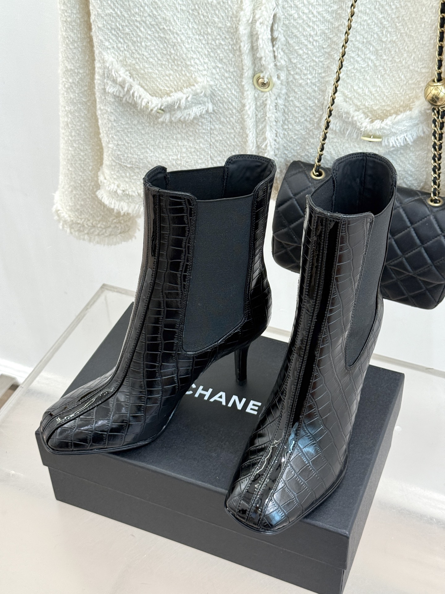 CHANE*|小香26A秋冬新品 鳄鱼纹拼接方头切尔西短靴 秋冬鞋柜C位担当 小众不撞款回头率高 时髦精闭眼入不亏 复古 CHANE*|小香26A秋冬新品 鳄鱼纹拼接方头切尔西短靴 秋冬鞋柜C位担当 小众不撞款回头率高 时髦精闭眼入不亏 复古