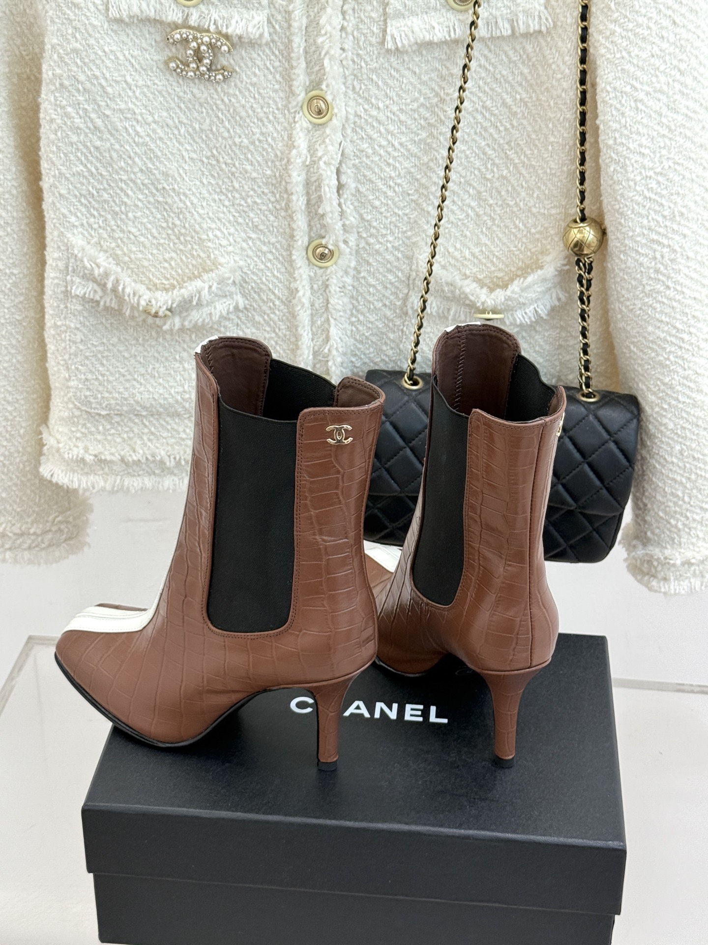 CHANE*|小香26A秋冬新品 鳄鱼纹拼接方头切尔西短靴 秋冬鞋柜C位担当 小众不撞款回头率高 时髦精闭眼入不亏 复古 CHANE*|小香26A秋冬新品 鳄鱼纹拼接方头切尔西短靴 秋冬鞋柜C位担当 小众不撞款回头率高 时髦精闭眼入不亏 复古
