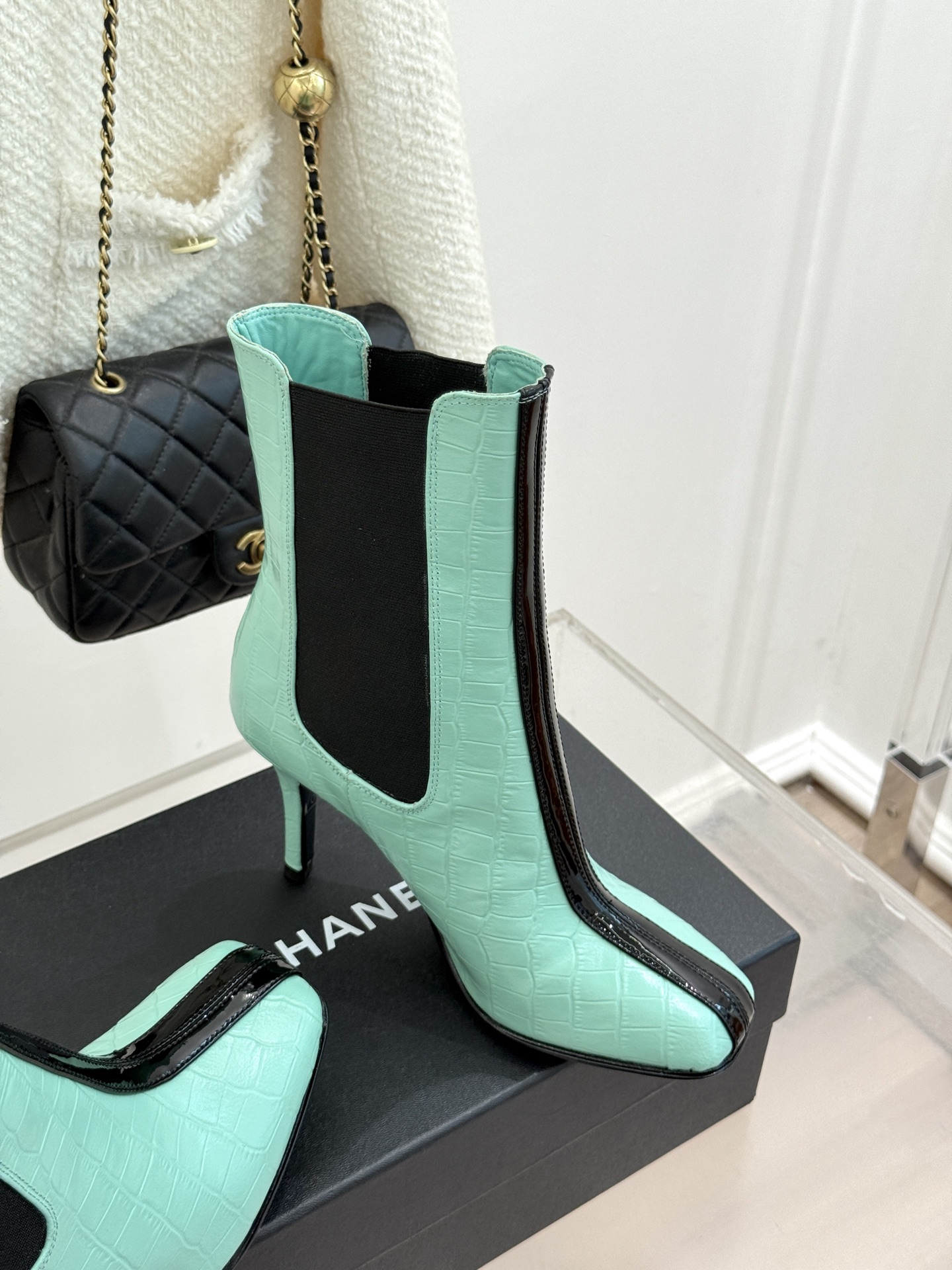 CHANE*｜小香26A秋冬新品 鳄鱼纹拼接方头切尔西短靴 秋冬鞋柜C位担当 小众不撞款回头率高 时髦精闭眼入不亏 复古