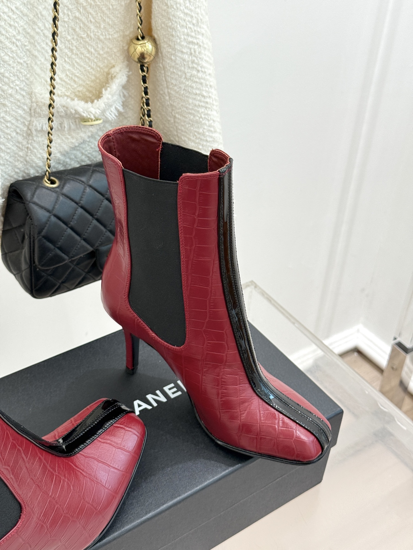 CHANE*|小香26A秋冬新品 鳄鱼纹拼接方头切尔西短靴 秋冬鞋柜C位担当 小众不撞款回头率高 时髦精闭眼入不亏 复古 CHANE*|小香26A秋冬新品 鳄鱼纹拼接方头切尔西短靴 秋冬鞋柜C位担当 小众不撞款回头率高 时髦精闭眼入不亏 复古