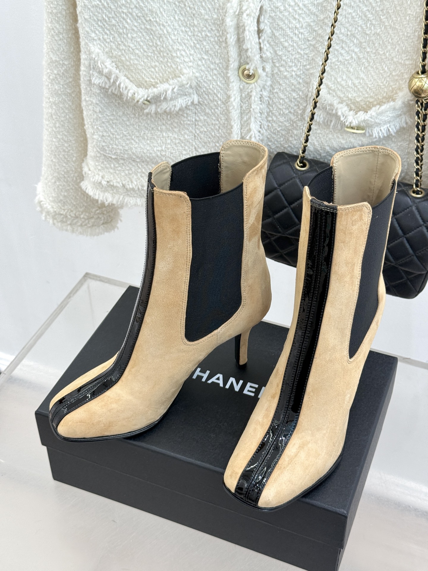 CHANE*|小香26A秋冬新品 鳄鱼纹拼接方头切尔西短靴 秋冬鞋柜C位担当 小众不撞款回头率高 时髦精闭眼入不亏 复古 CHANE*|小香26A秋冬新品 鳄鱼纹拼接方头切尔西短靴 秋冬鞋柜C位担当 小众不撞款回头率高 时髦精闭眼入不亏 复古