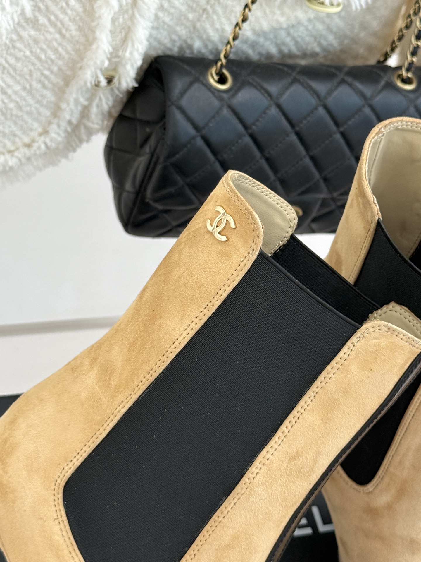CHANE*|小香26A秋冬新品 鳄鱼纹拼接方头切尔西短靴 秋冬鞋柜C位担当 小众不撞款回头率高 时髦精闭眼入不亏 复古 CHANE*|小香26A秋冬新品 鳄鱼纹拼接方头切尔西短靴 秋冬鞋柜C位担当 小众不撞款回头率高 时髦精闭眼入不亏 复古