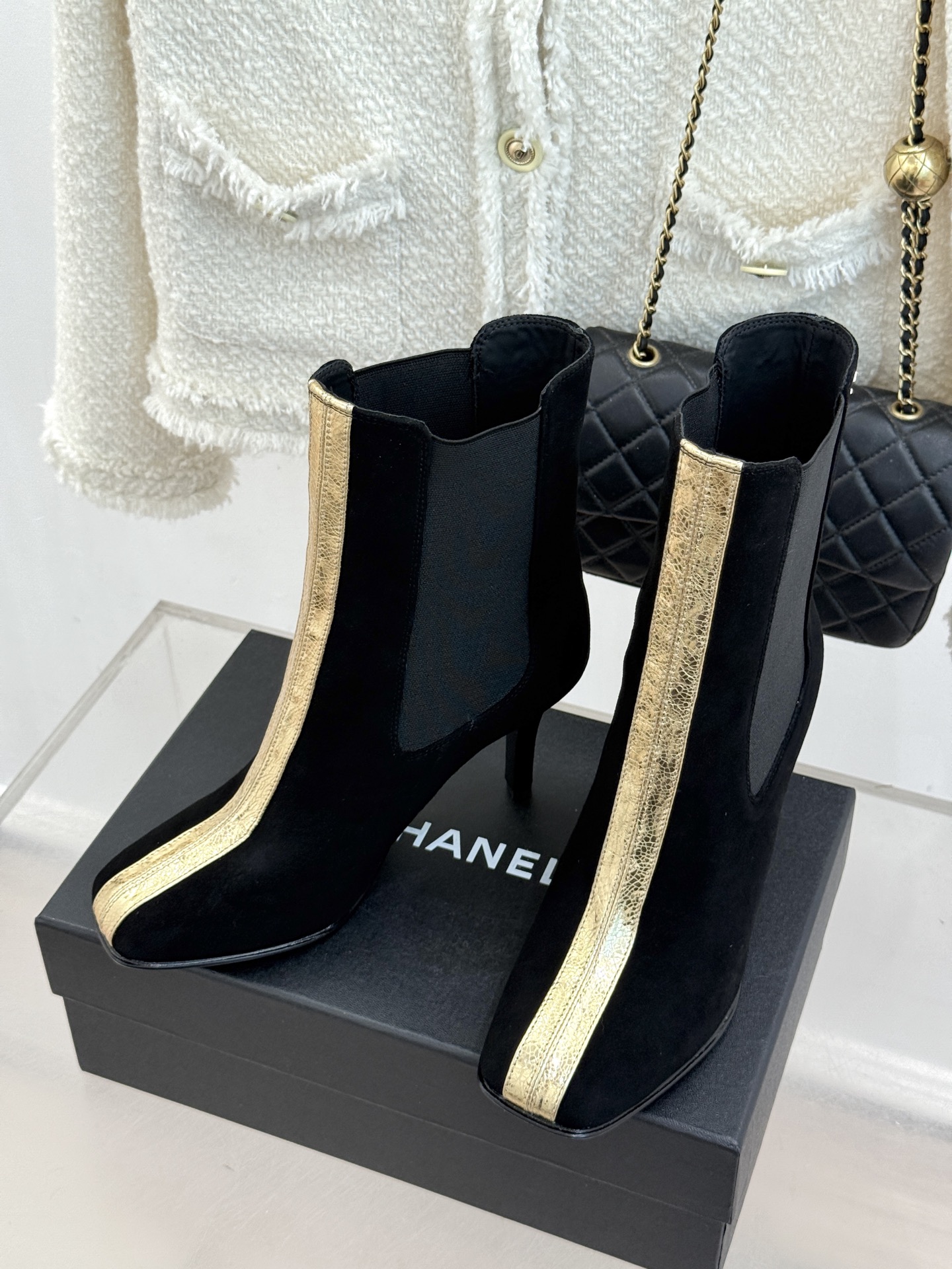 CHANE*|小香26A秋冬新品 鳄鱼纹拼接方头切尔西短靴 秋冬鞋柜C位担当 小众不撞款回头率高 时髦精闭眼入不亏 复古 CHANE*|小香26A秋冬新品 鳄鱼纹拼接方头切尔西短靴 秋冬鞋柜C位担当 小众不撞款回头率高 时髦精闭眼入不亏 复古