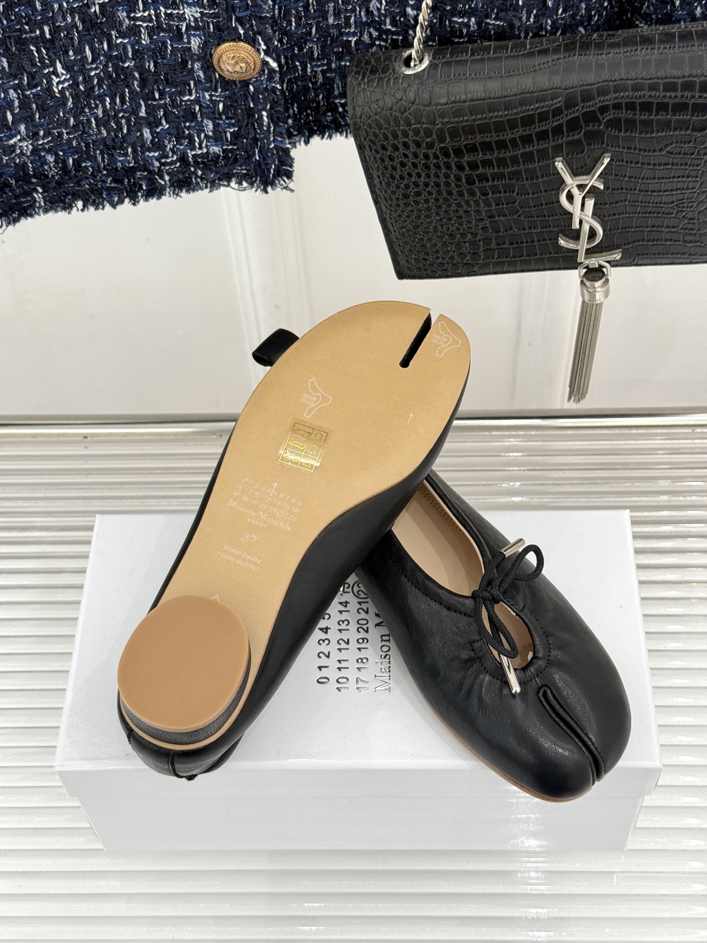 MaisonMargiela|MM6马吉拉 蝴蝶结芭蕾舞鞋分趾鞋单鞋~ 解构先锋碰撞柔婉芭蕾 经典Tabi分趾辨识度拉满 MaisonMargiela|MM6马吉拉 蝴蝶结芭蕾舞鞋分趾鞋单鞋~ 解构先锋碰撞柔婉芭蕾 经典Tabi分趾辨识度拉满