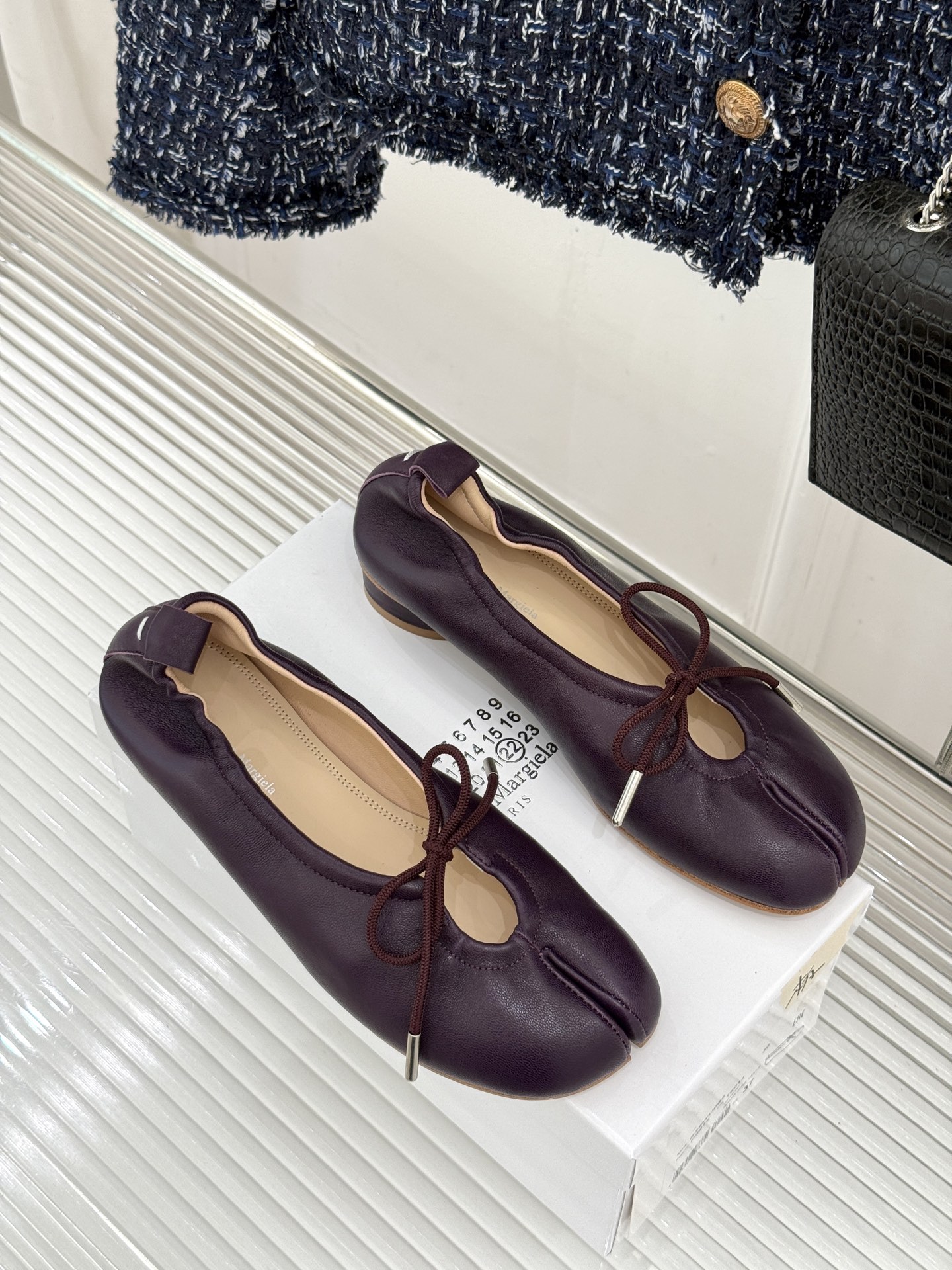 MaisonMargiela｜MM6马吉拉 蝴蝶结芭蕾舞鞋分趾鞋单鞋～ 解构先锋碰撞柔婉芭蕾 经典Tabi分趾辨识度拉满