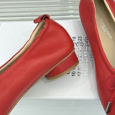 MaisonMargiela|MM6马吉拉 蝴蝶结芭蕾舞鞋分趾鞋单鞋~ 解构先锋碰撞柔婉芭蕾 经典Tabi分趾辨识度拉满 MaisonMargiela|MM6马吉拉 蝴蝶结芭蕾舞鞋分趾鞋单鞋~ 解构先锋碰撞柔婉芭蕾 经典Tabi分趾辨识度拉满