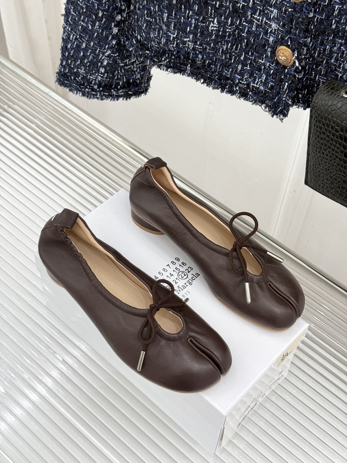 MaisonMargiela｜MM6马吉拉 蝴蝶结芭蕾舞鞋分趾鞋单鞋～ 解构先锋碰撞柔婉芭蕾 经典Tabi分趾辨识度拉满