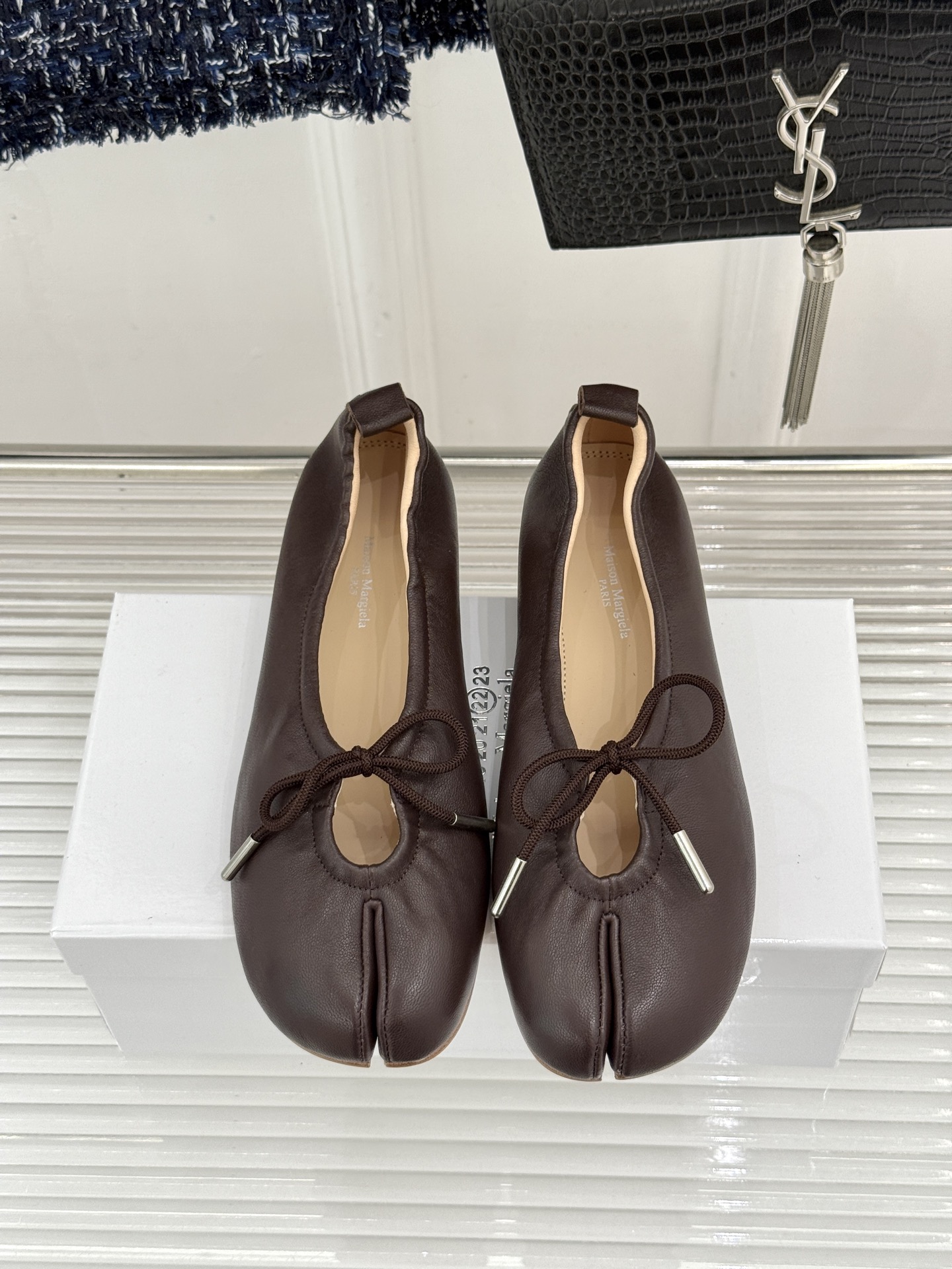 MaisonMargiela｜MM6马吉拉 蝴蝶结芭蕾舞鞋分趾鞋单鞋～ 解构先锋碰撞柔婉芭蕾 经典Tabi分趾辨识度拉满