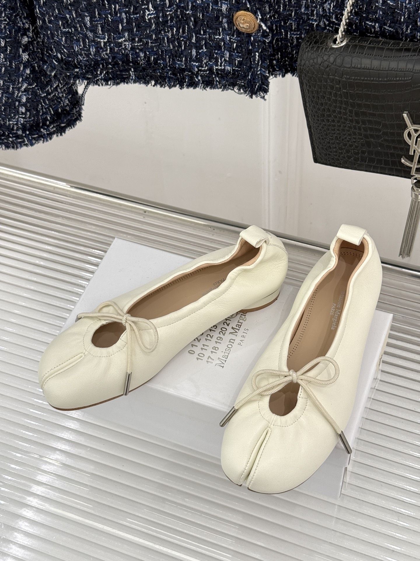 MaisonMargiela｜MM6马吉拉 蝴蝶结芭蕾舞鞋分趾鞋单鞋～ 解构先锋碰撞柔婉芭蕾 经典Tabi分趾辨识度拉满