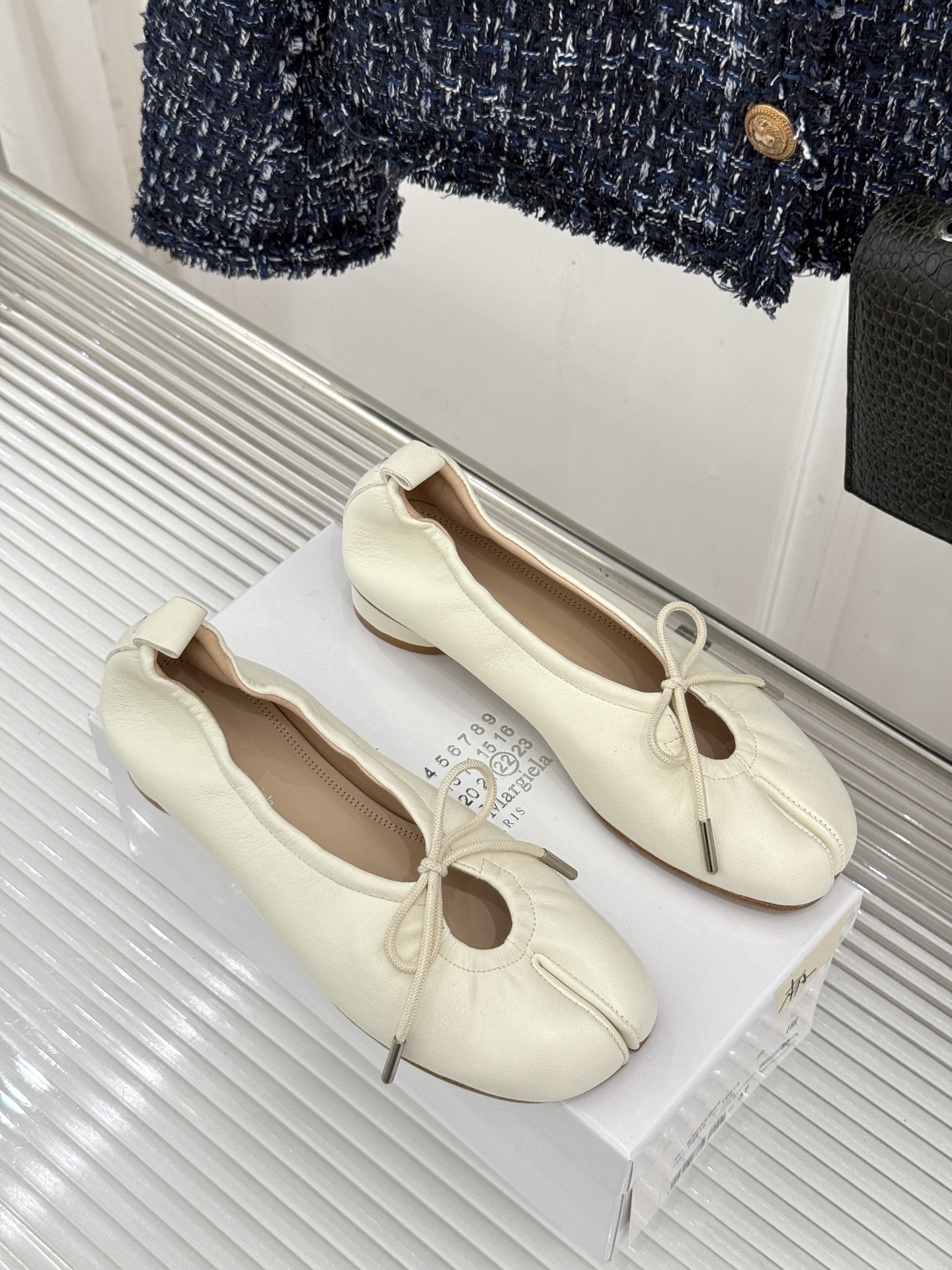 MaisonMargiela｜MM6马吉拉 蝴蝶结芭蕾舞鞋分趾鞋单鞋～ 解构先锋碰撞柔婉芭蕾 经典Tabi分趾辨识度拉满