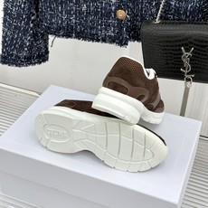 Celine/赛琳26WF新品 凯旋门厚底老爹鞋运动鞋 凯旋门徽标低调吸睛 厚底悄悄拉长腿型 复古摩登氛围感拉满 牛 Celine/赛琳26WF新品 凯旋门厚底老爹鞋运动鞋 凯旋门徽标低调吸睛 厚底悄悄拉长腿型 复古摩登氛围感拉满 牛