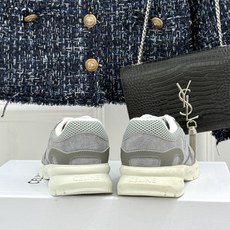 Celine/赛琳26WF新品 凯旋门厚底老爹鞋运动鞋 凯旋门徽标低调吸睛 厚底悄悄拉长腿型 复古摩登氛围感拉满 牛 Celine/赛琳26WF新品 凯旋门厚底老爹鞋运动鞋 凯旋门徽标低调吸睛 厚底悄悄拉长腿型 复古摩登氛围感拉满 牛